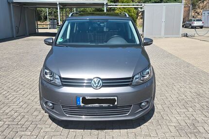 VW Touran 185.000 km 9.200 &euro; Wissen 57537