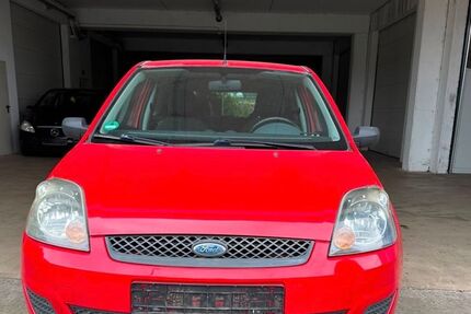 Ford Fiesta 176.000 km 1.300 &euro; Brühl 50321