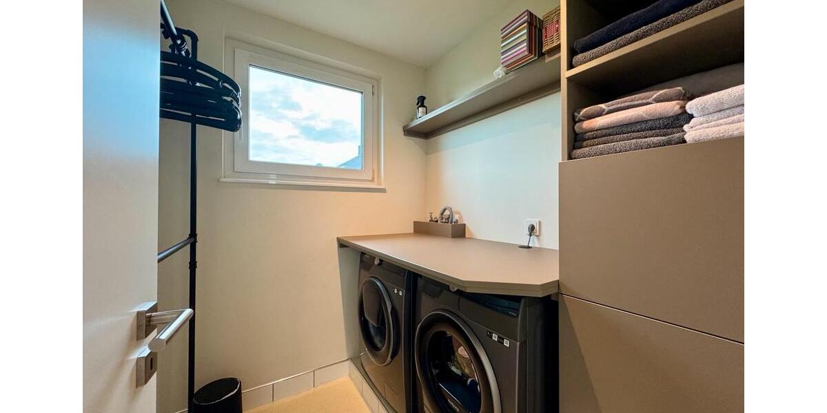 Luxuriöses Architektenhaus in Kerken mit Garage, Pool, PV-Anlage zimmer