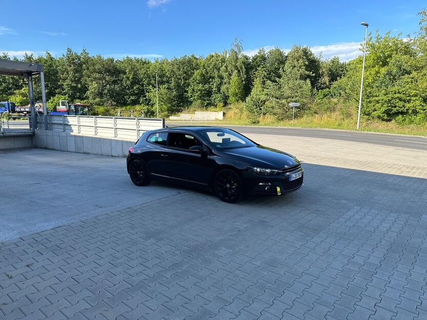 VW Scirocco 202.600 km 9.000 € Berlin 12305
