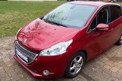 Peugeot 208 54.136 km 6.100 &euro; Elze 31008