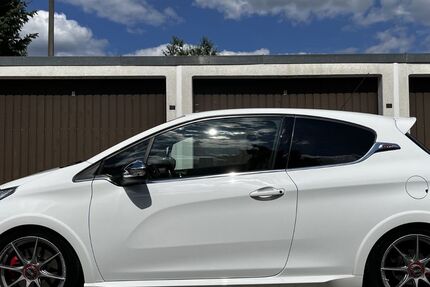 Peugeot 208 55.200 km 12.100 &euro; Nürnberg 90455
