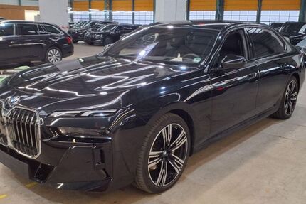 BMW 740 26.990 km 93.900 &euro; Salzgitter 38259