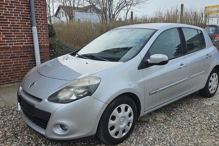 Renault Clio 205.000 km 2.650 &euro; Kiel-Elmschenhagen 24146