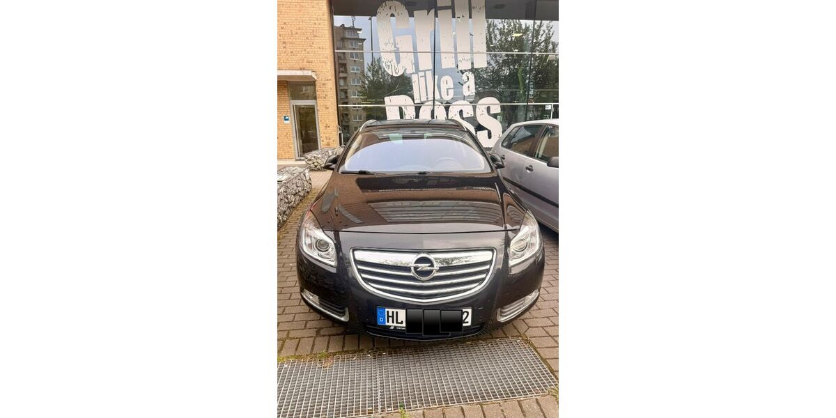 Opel Insignia 102.000 km 7.200 &euro; Lübeck 23554