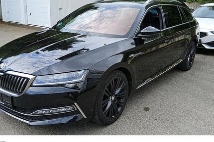 Skoda Superb 81.303 km 29.975 &euro; Bernsdorf 09337