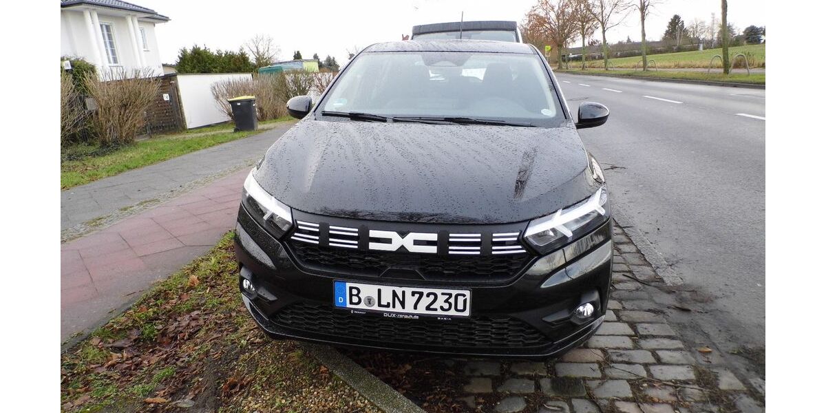 Dacia Sandero 2.500 km 16.210 &euro; Berlin 13125