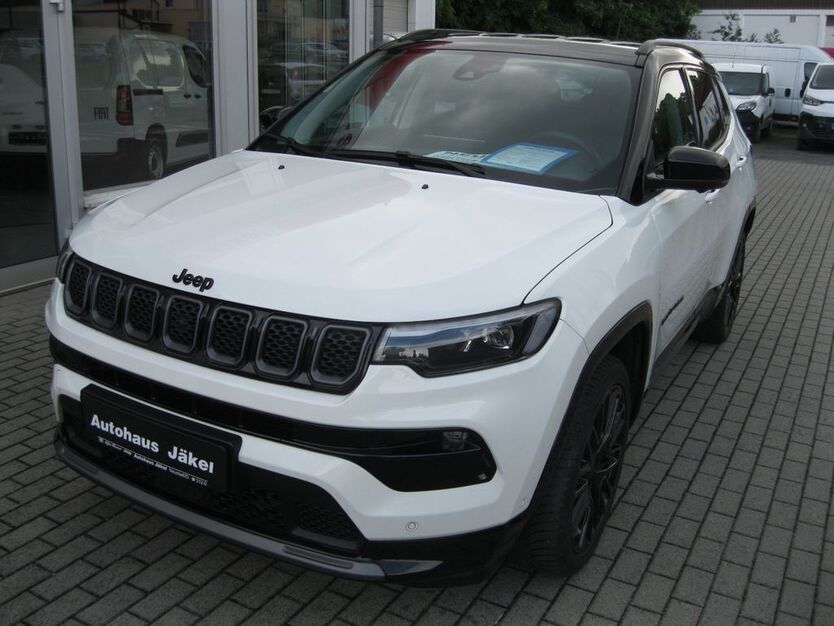 Jeep Compass 21.100 km 31.900 € Neustadt/Orla 07806