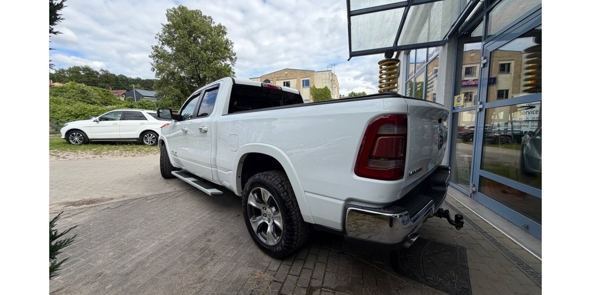 Dodge RAM 1500 5,7 HEMI LARAMIE 113.000 km 32.499 &euro; Rudolstadt 07407