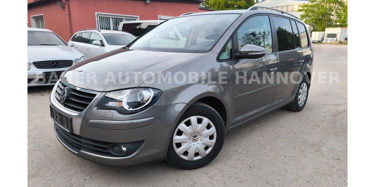 VW Touran 217.712 km 5.499 &euro; Hannover 30419
