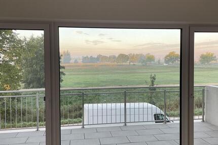 Traumwohnung in Bad Gögging: Neuwertige 4,5 Zimmer mit unverbaubarem Westbalkon! 4 zimmer