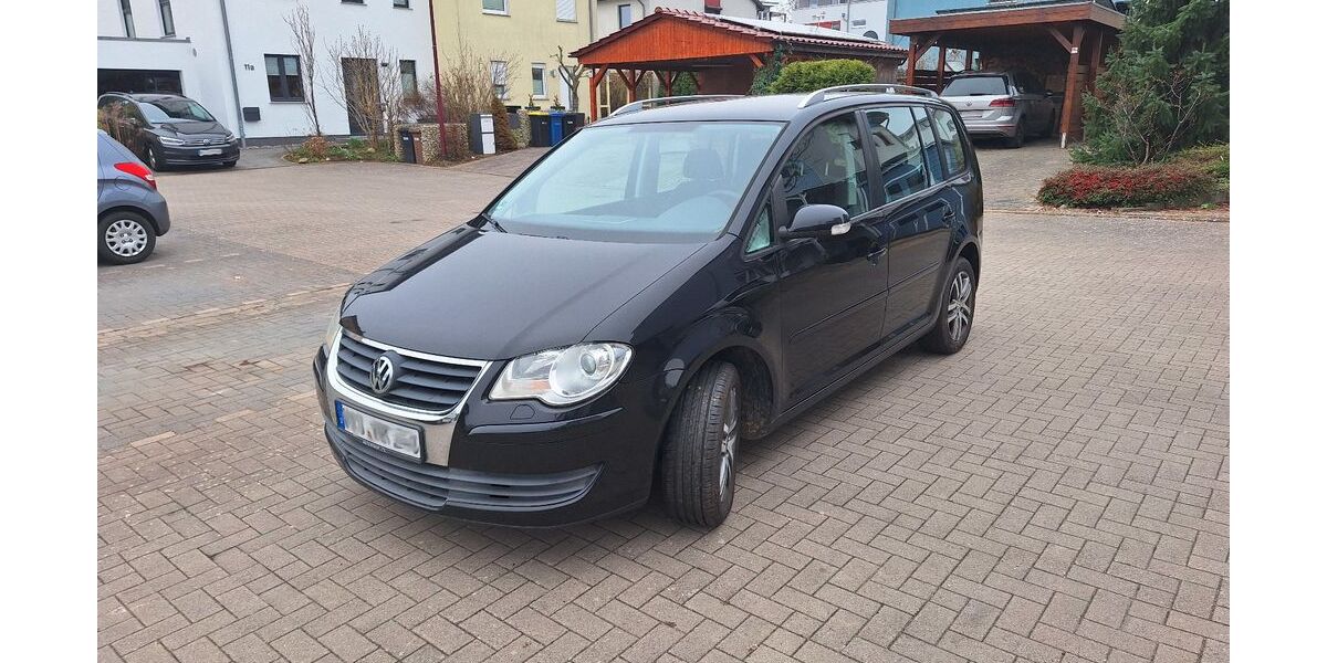 VW Touran 285.000 km 3.200 &euro; Rostock 18059