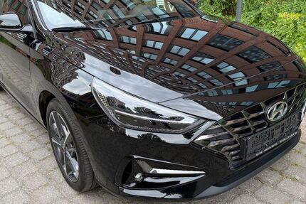 Hyundai i30 49.000 km 16.390 &euro; Berlin 12203