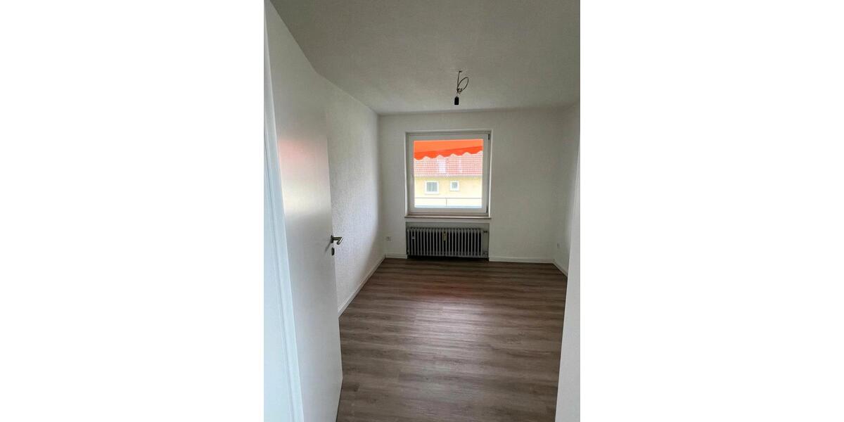 Etagenwohnung Münsingen - 4 Zimmer, 90 m&sup2;, 960&euro; | Angebot:26063408