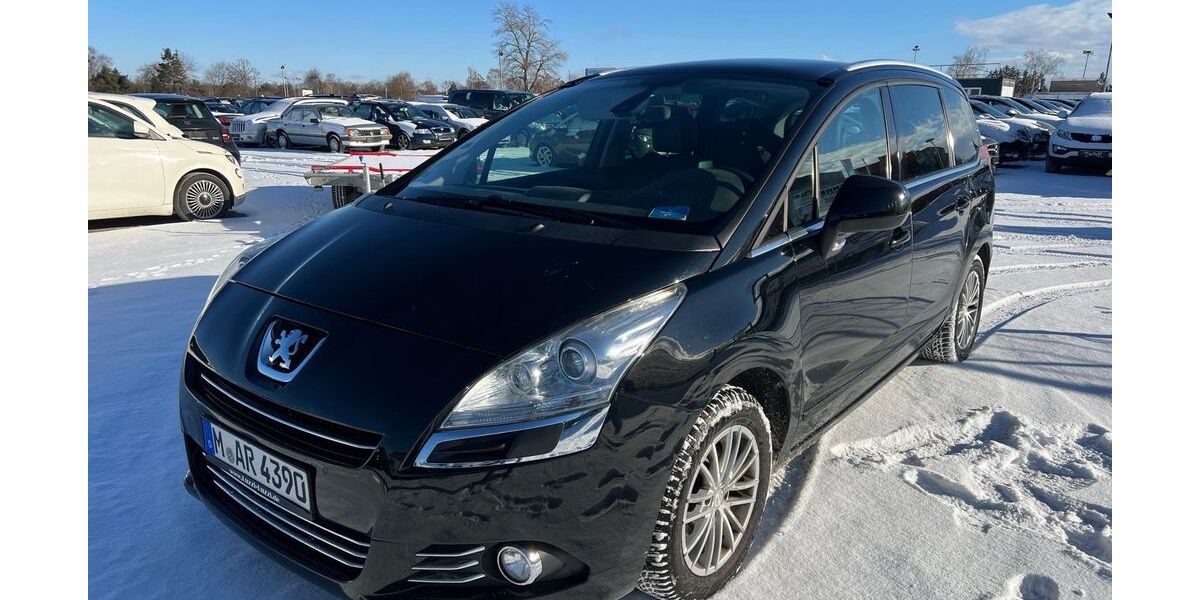 Peugeot 5008 180.000 km 3.999 &euro; München 81829