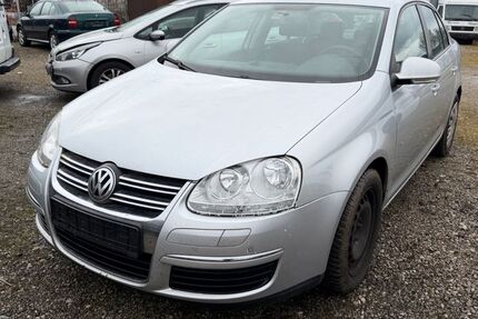 VW Jetta 188.000 km 1.690 &euro; Hohenlinden bei München 85664