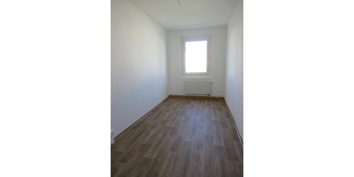 Etagenwohnung Neustadt in Sachsen - 3 Zimmer, 58 m&sup2;, 335&euro; | Angebot:26276024