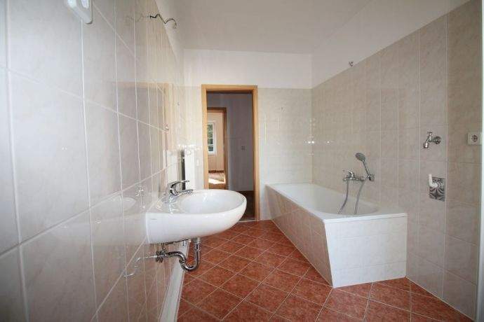 Zimmer Chemnitz Bernsdorf - 2 Zimmer, 56 m&sup2;, 325&euro; | Angebot:26307393