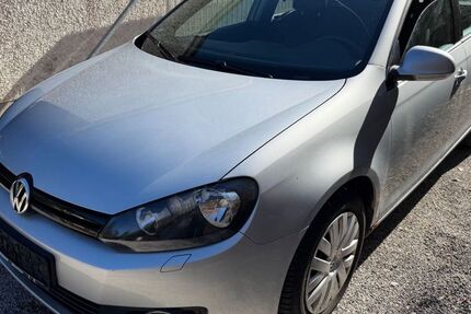 VW Golf 213.000 km 2.900 &euro; München 81827