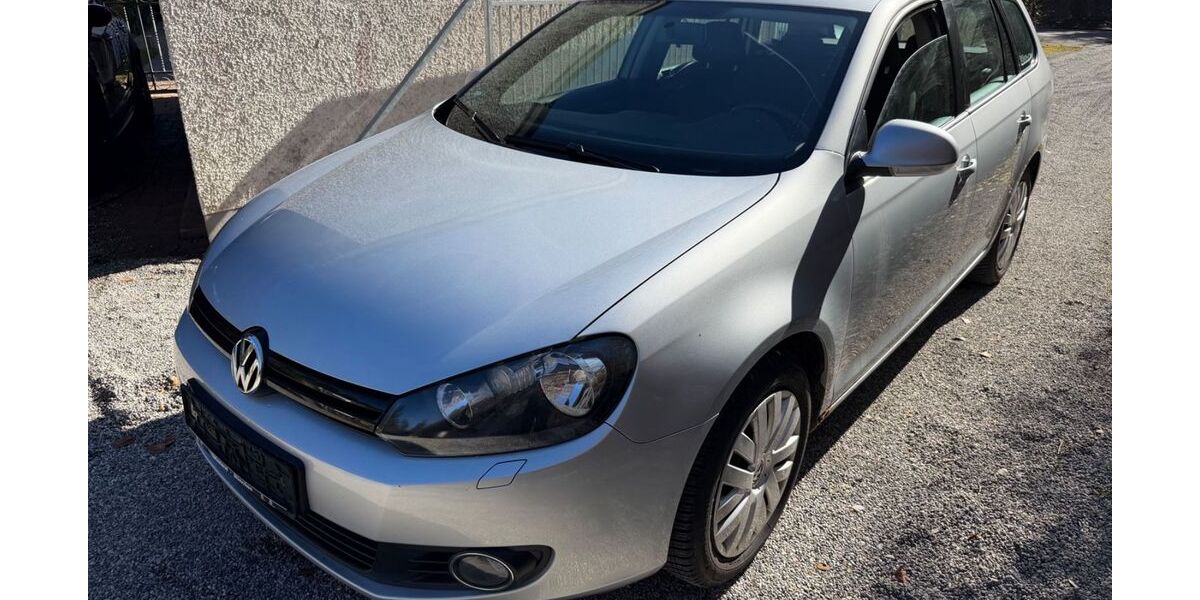 VW Golf 213.000 km 2.900 &euro; München 81827