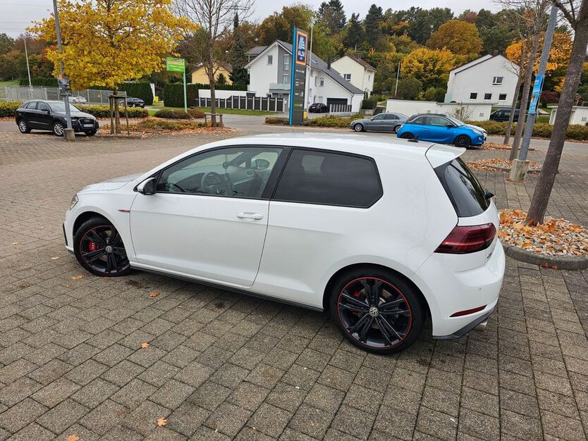 VW Golf 113.400 km 21.750 € Villingen-Schwenningen 78048