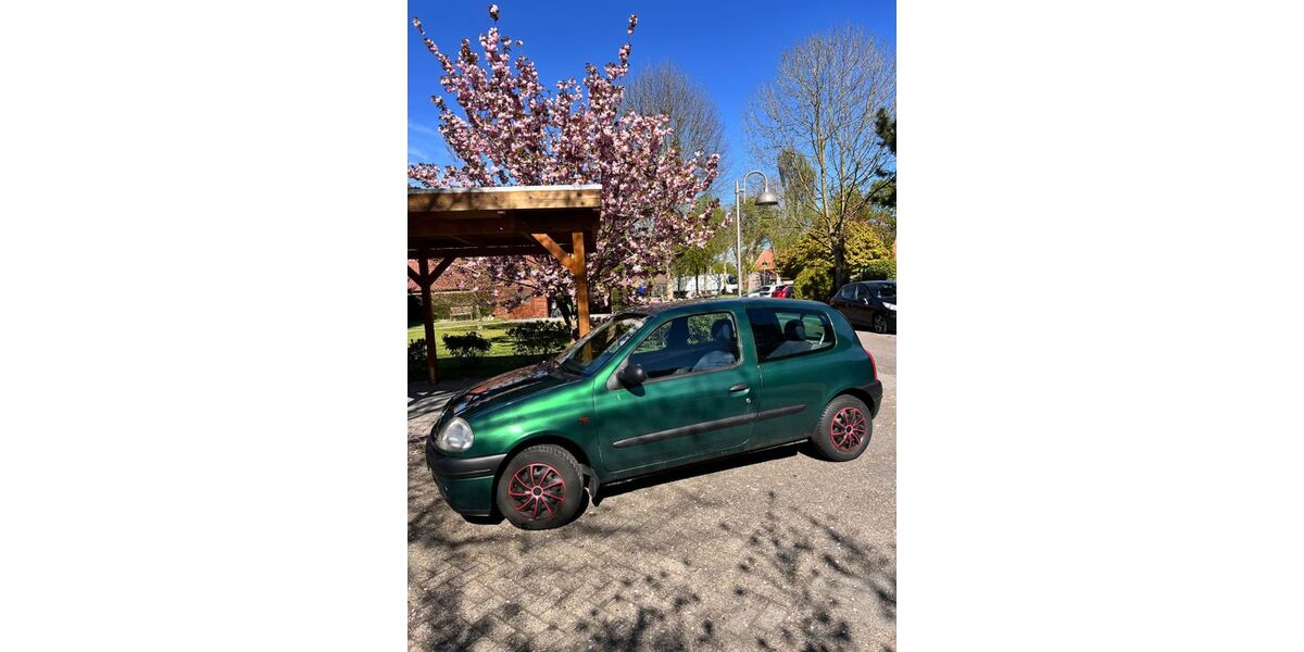 Renault Clio 161.000 km 1.750 &euro; Großefehn 26629