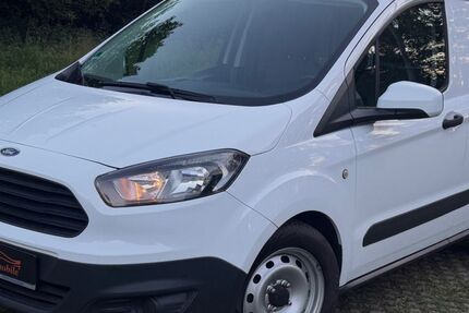 Ford Transit Courier 148.000 km 5.490 &euro; München 81243