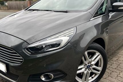 Ford S-Max 210.320 km 9.200 &euro; Laatzen 30880