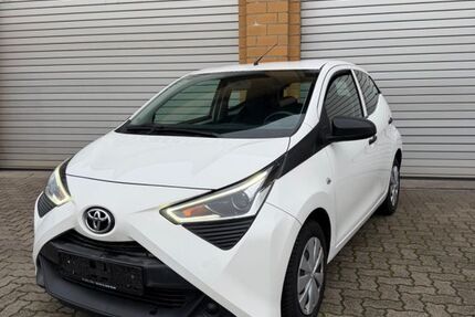 Toyota Aygo (X) 108.000 km 7.950 &euro; Stutensee 76297