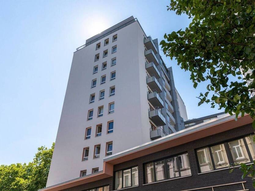 Frisches Wohngefühl! Modernisierte 3-Zimmer-Wohnung! Balkon, neues Bad, neuer Boden, Aufzug