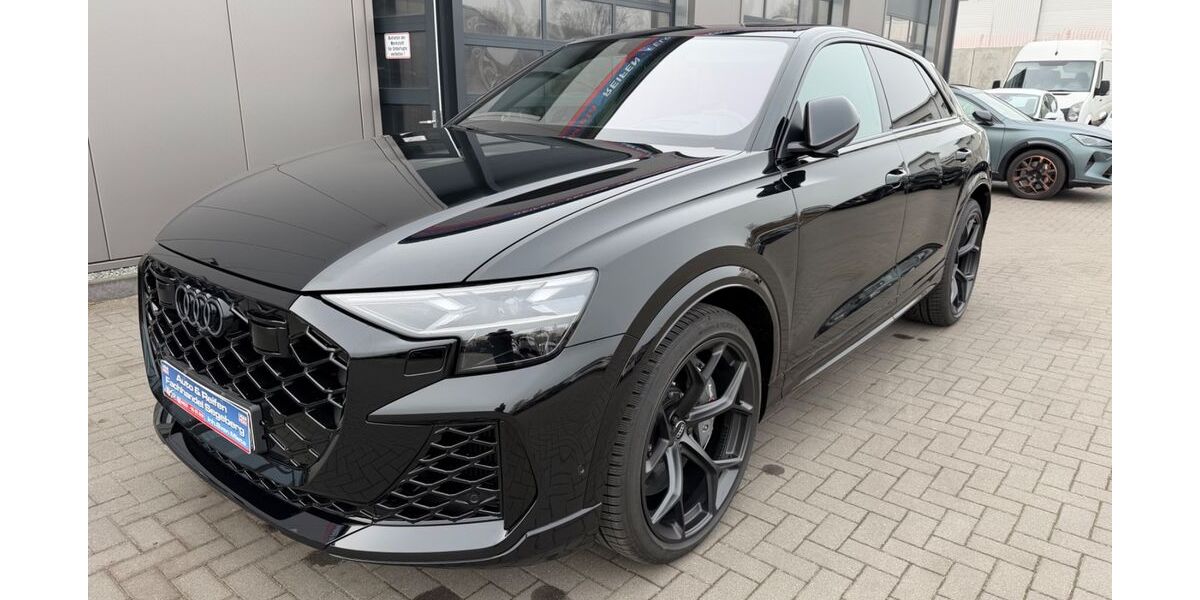 Audi RSQ8 2.000 km 174.990 &euro; Bad Segeberg 23795