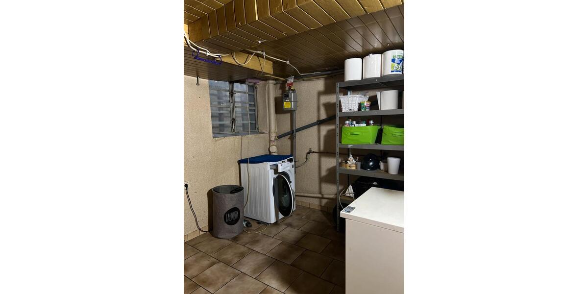 Großzügiges 330 qm Zweifamilienhaus mit Mansarde und Kamin 6 zimmer