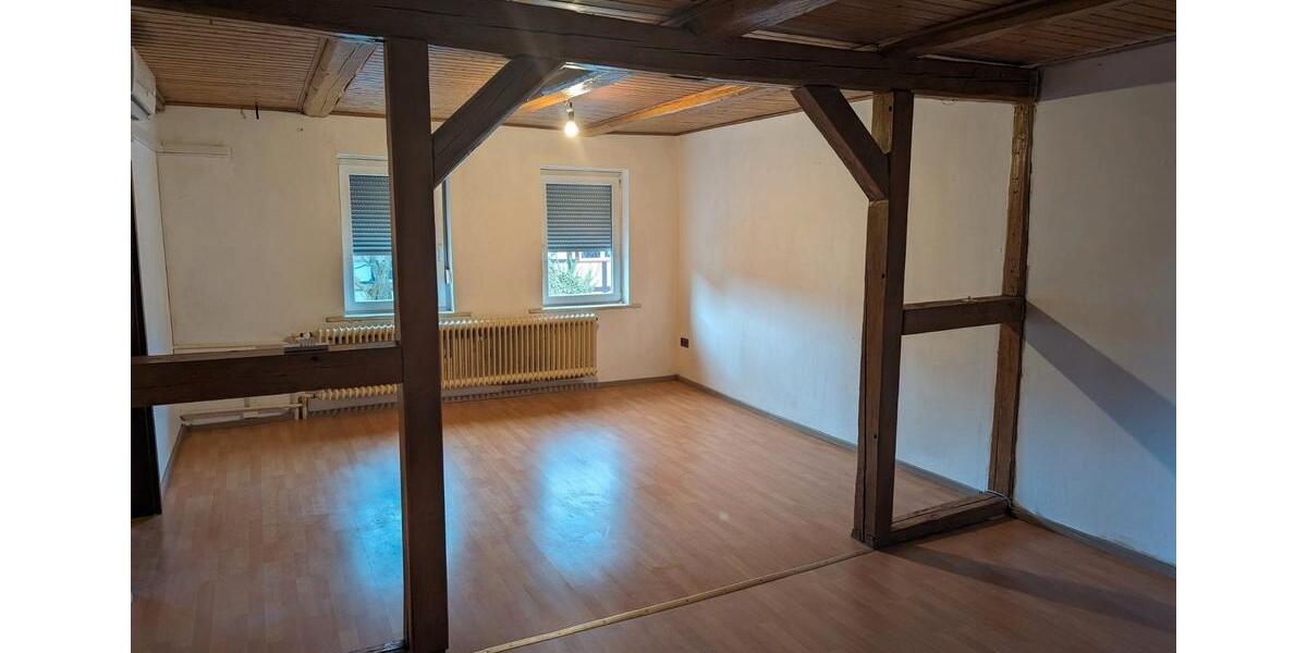 Etagenwohnung Dassel - 3 Zimmer, 85 m&sup2;, 450&euro; | Angebot:26412518