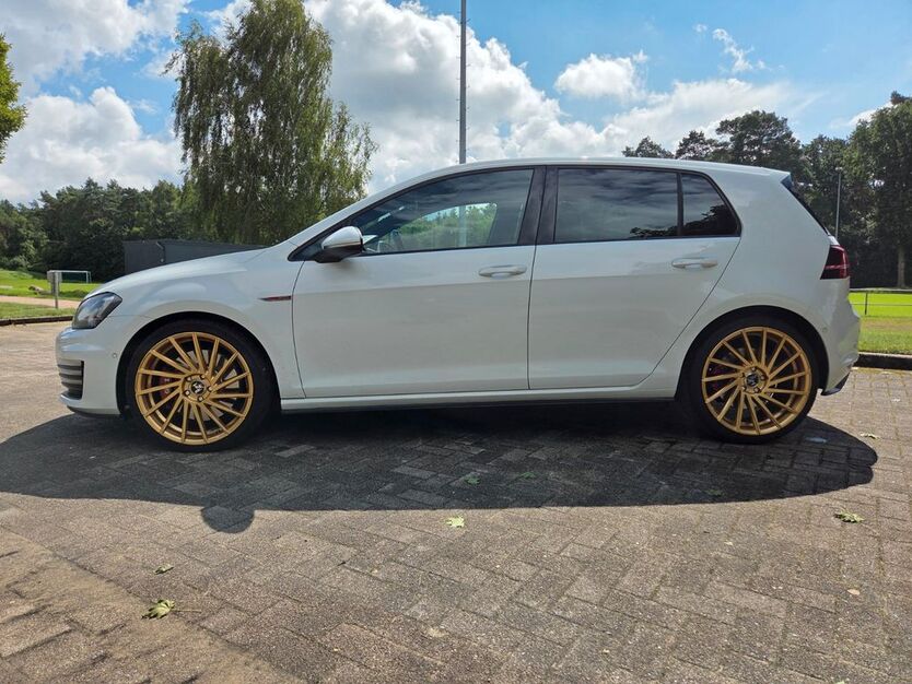VW Golf 185.000 km 14.999 € Kakenstorf 21255