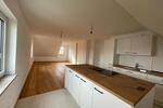 Dachgeschoßwohnung Gunzenhausen - 3 Zimmer, 90 m&sup2;, 950&euro; | Angebot:26464332