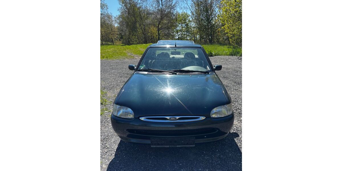 Ford Escort 103.048 km 1.599 &euro; Heinsdorfergrund 08468