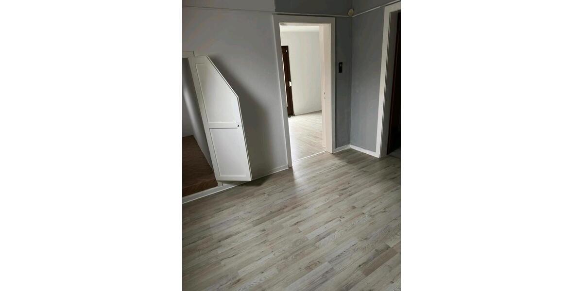 Einfamilienhaus Bodenwerder - 4 Zimmer, 120 m&sup2;, 850&euro; | Angebot:26401980