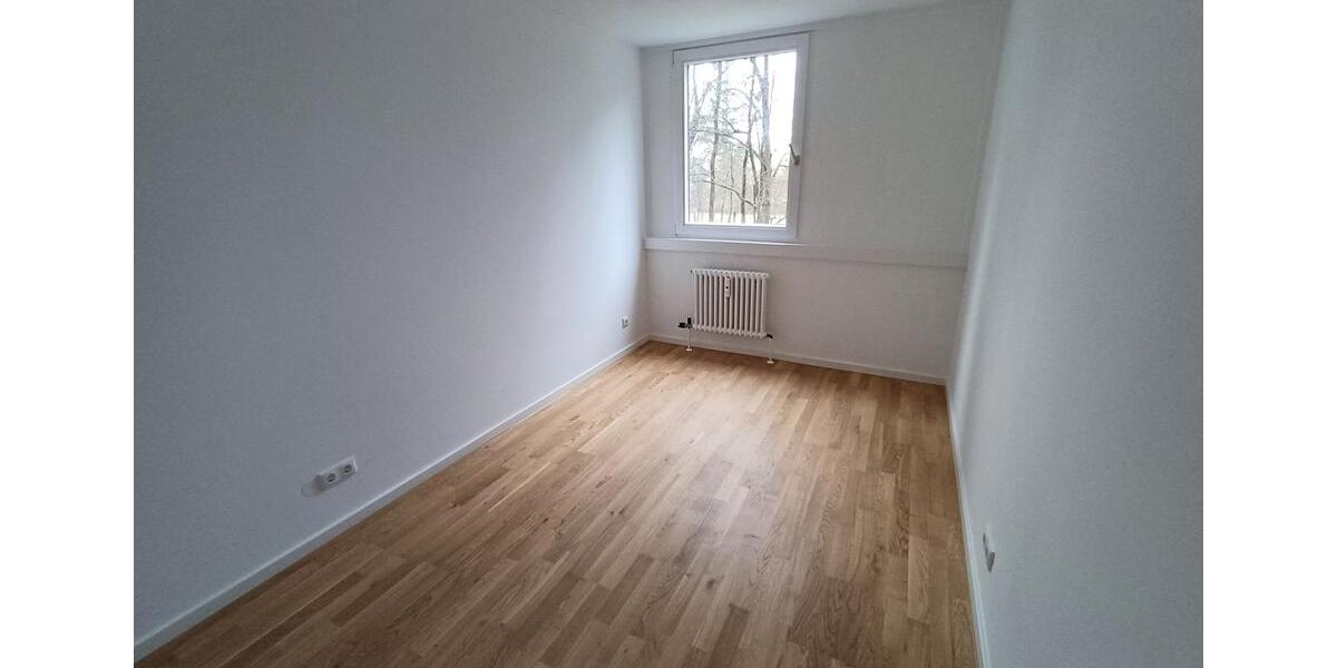 Etagenwohnung München Thalkirchen-Obersendling-Forstenried-Fürstenried-S - 4 Zimmer, 99 m&sup2;, 2.184&euro; | Angebot:26002171