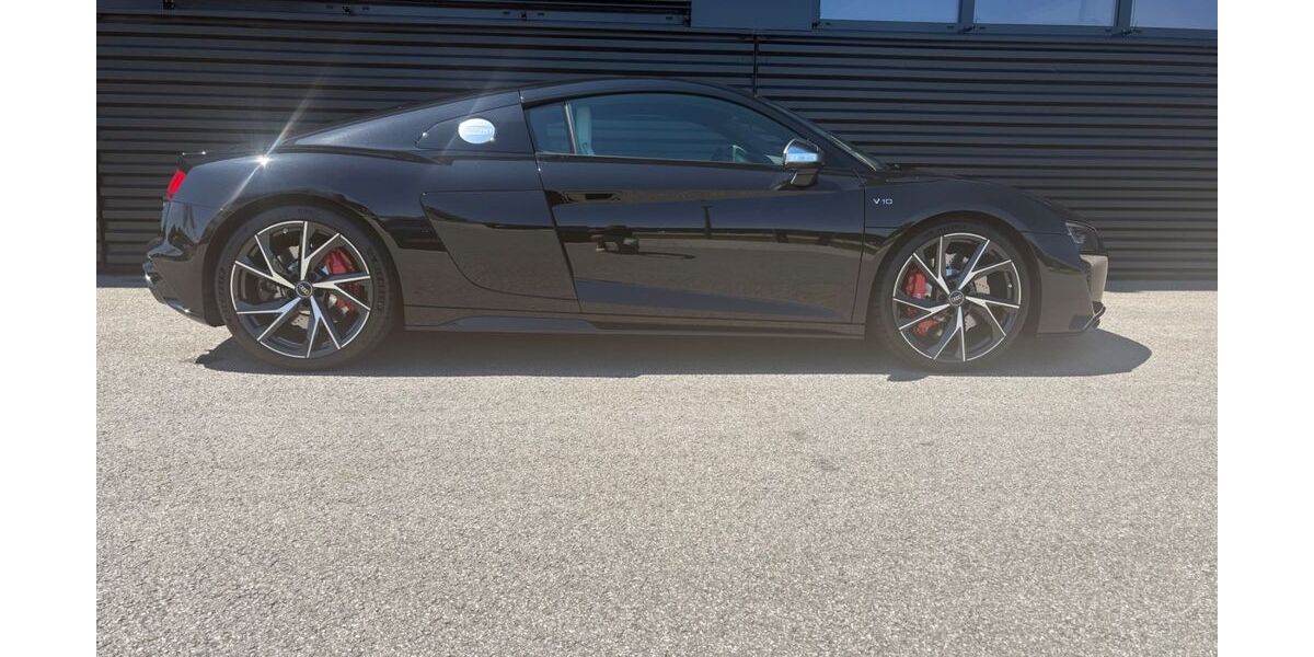 Audi R8 4.800 km 149.780 &euro; Passau 94032