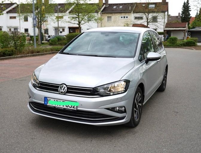 VW Golf Sportsvan 38.600 km 15.900 &euro; Muenchen 80999