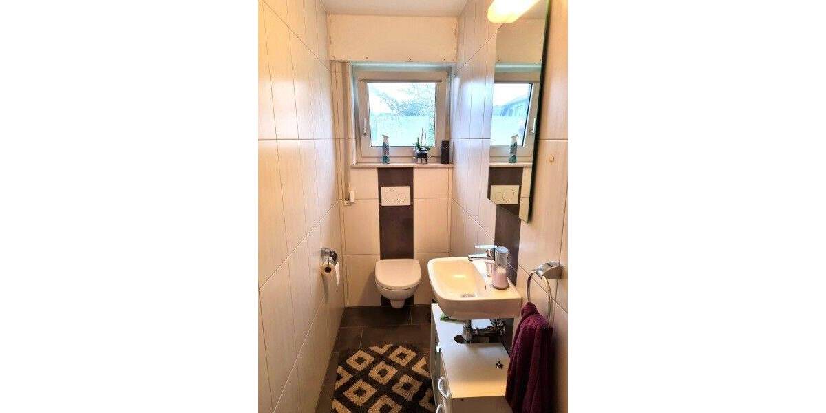 Charmantes Zweifamilienhaus in 49186 Bad Iburg-Sentrup 6 zimmer