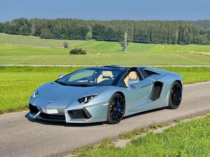 Lamborghini Aventador 30.300 km 315.000 € Gruenwald 82031