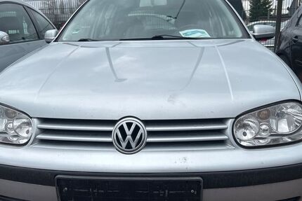 VW Golf 165.000 km 2.200 &euro; Lübeck 23560