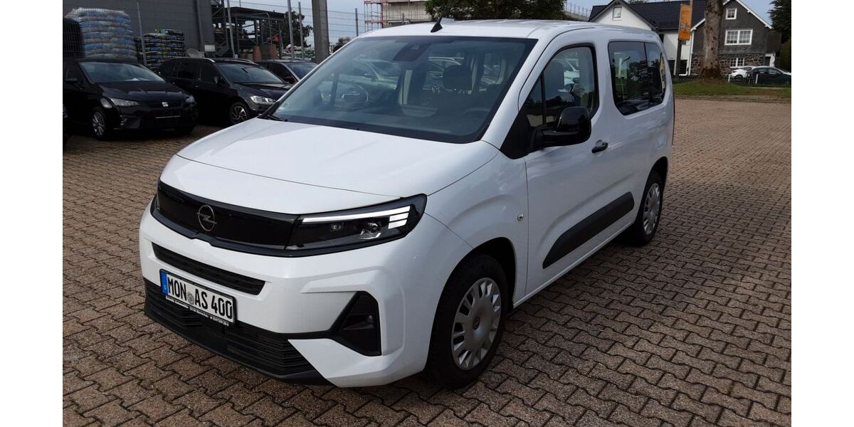 Opel Combo 3.300 km 21.790 &euro; Monschau (bei Aachen) 52156