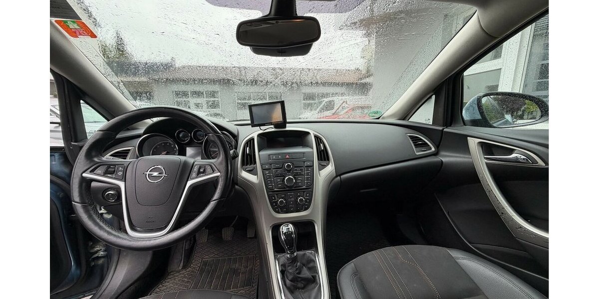 Opel Astra J 1.4 Turbo 150 Jahre 151.500 km 2.500 &euro; Neckarsulm 74172