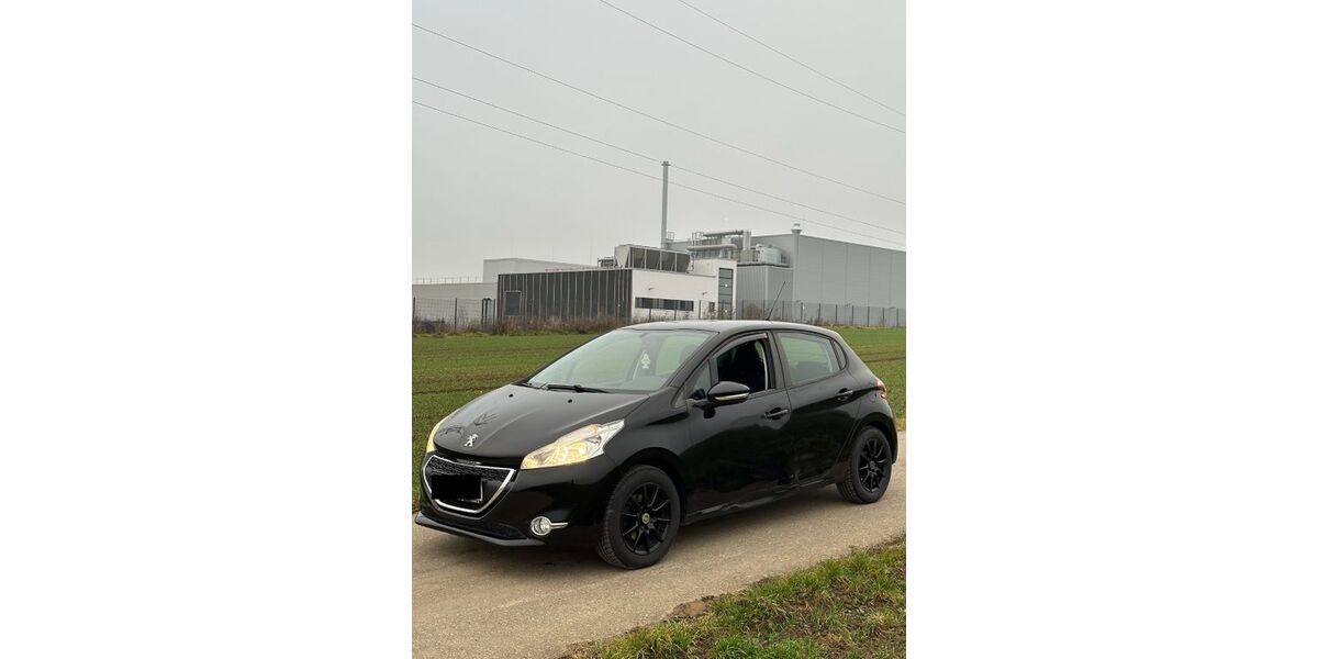 Peugeot 208 80.000 km 4.900 &euro; Rottenburg 72108