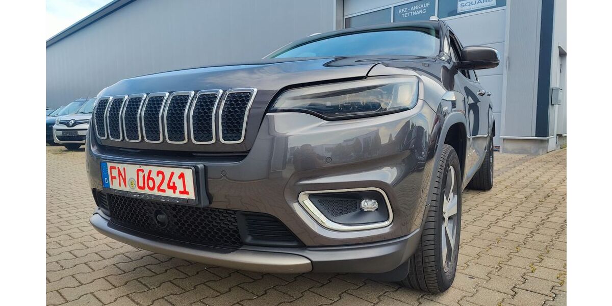Jeep Cherokee 184.000 km 13.900 &euro; Tettnang 88069