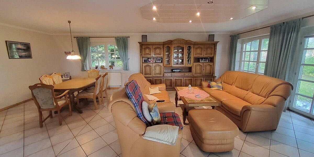 Einfamilienhaus Wesselburen - 6 Zimmer, 264 m&sup2;, 595.000&euro; | Angebot:26290459