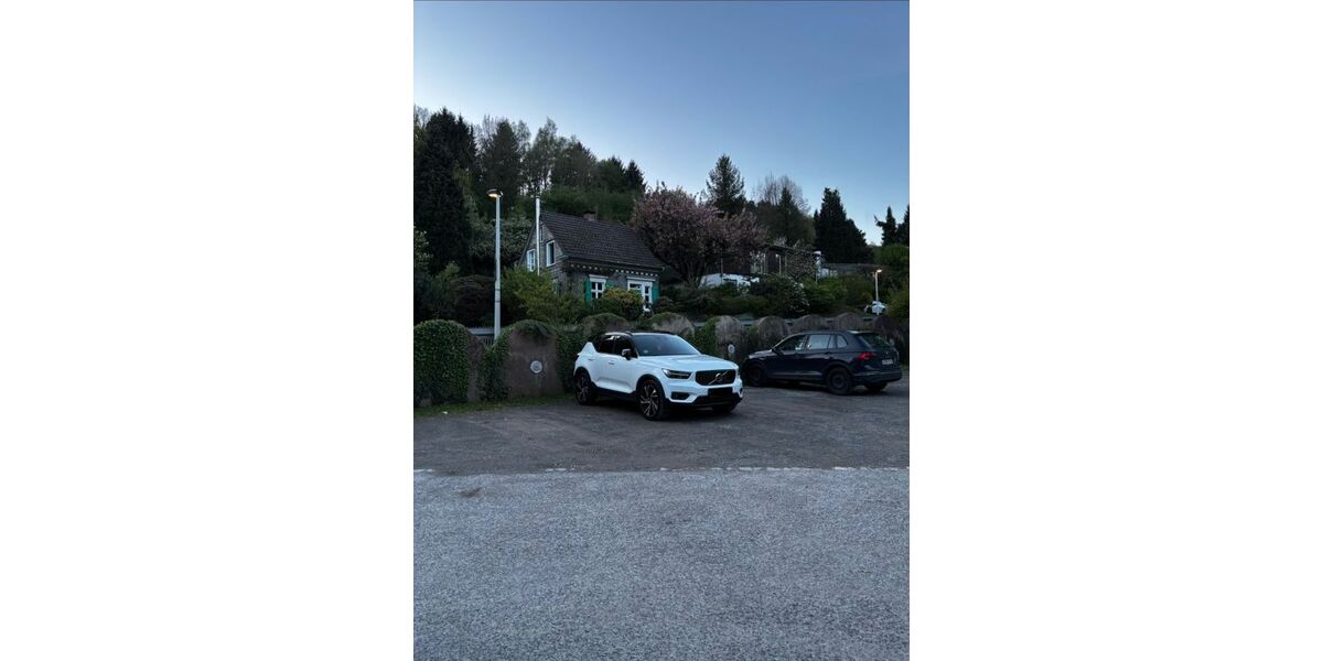 Volvo XC40 85.500 km 25.900 &euro; Solingen 42651