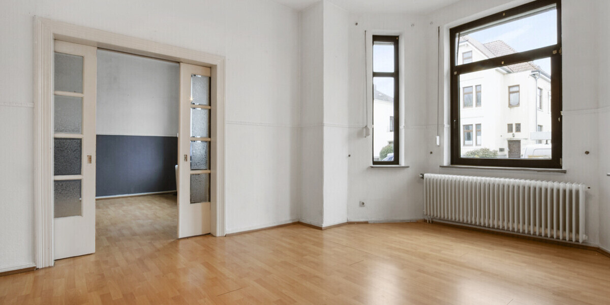 Delmenhorst-Stadtmitte Historische Stadtvilla mit zwei Wohneinheiten und Ausbaureserve - Zweifamilienhaus Delmenhorst | Angebot:25097305